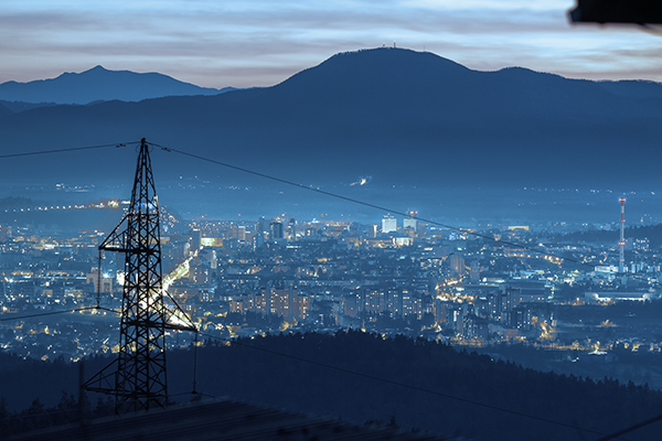 Як силові кабелі високої, середньої та низької напруги забезпечують надійний розподіл електроенергії?